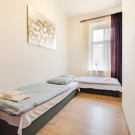 Aparthotel Zarra プラハ エクステリア 写真