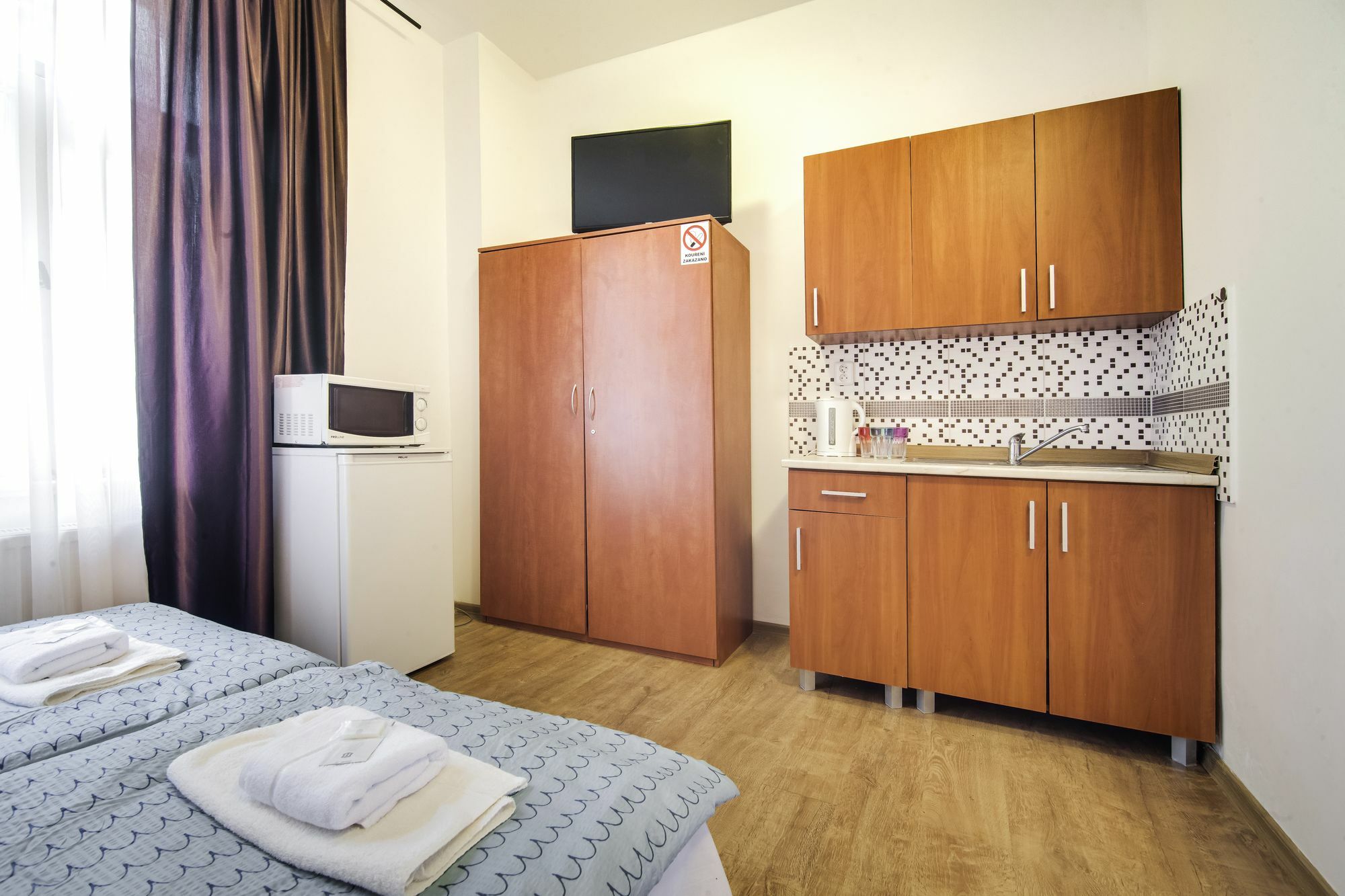 Aparthotel Zarra プラハ エクステリア 写真