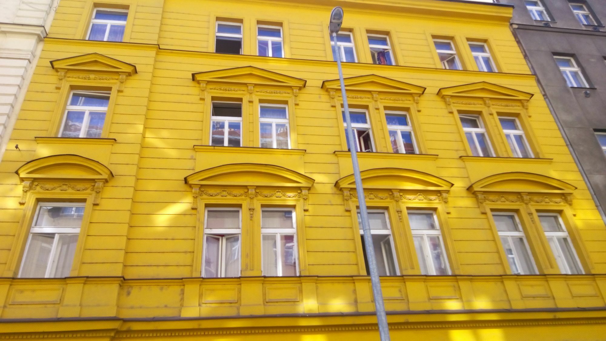 Aparthotel Zarra プラハ エクステリア 写真